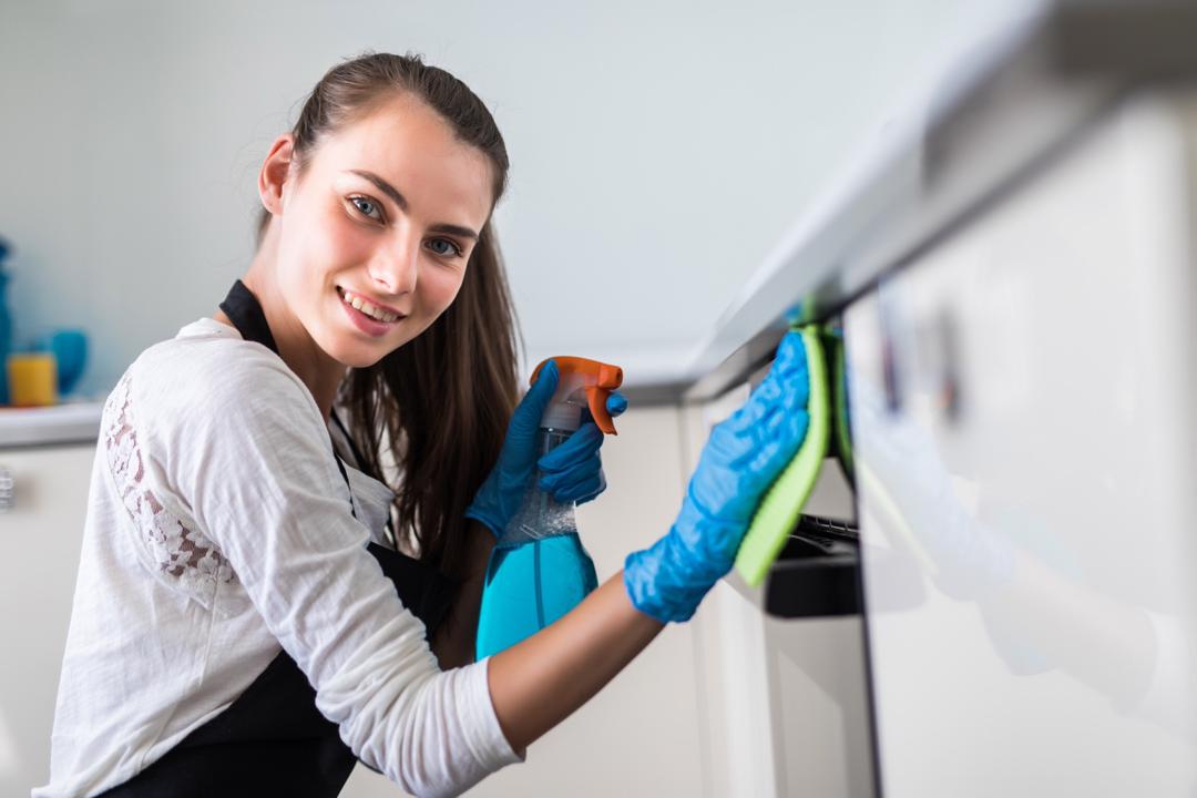 5 Important Kitchen Cabinet Cleaning Tips 1 Kitchen cabinet cleaning Kitchen cabinet cleaning tips
